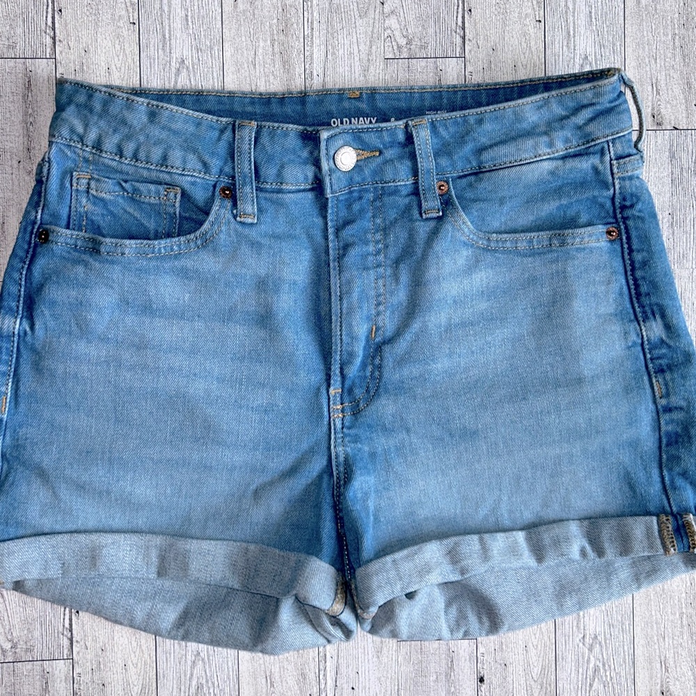 Old Navy High-Rise O.G. Straight Denim Shorts – Size 8 - Picture 2 of 7